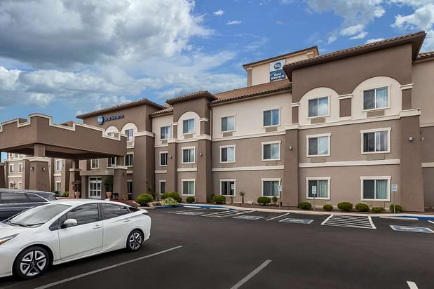 Images Best Western Douglas Inn & Suites