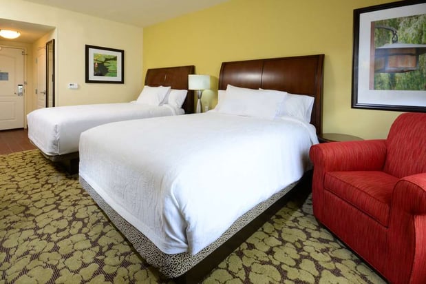 Images Hilton Garden Inn Greensboro Airport