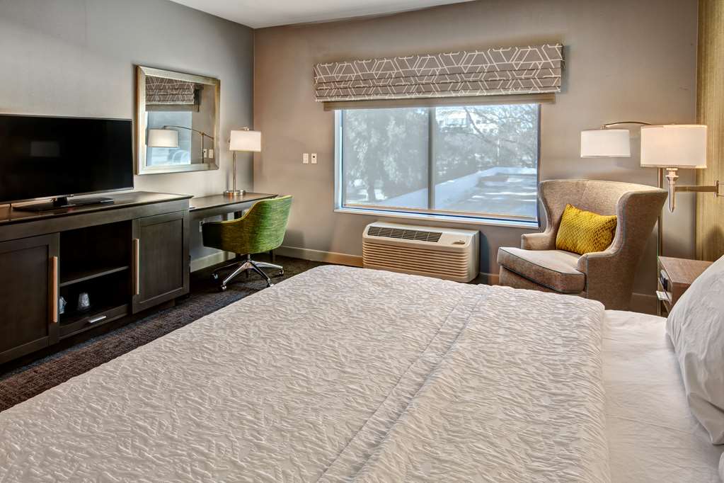Guest room amenity Hampton Inn & Suites San Jose Airport San Jose (408)392-0993