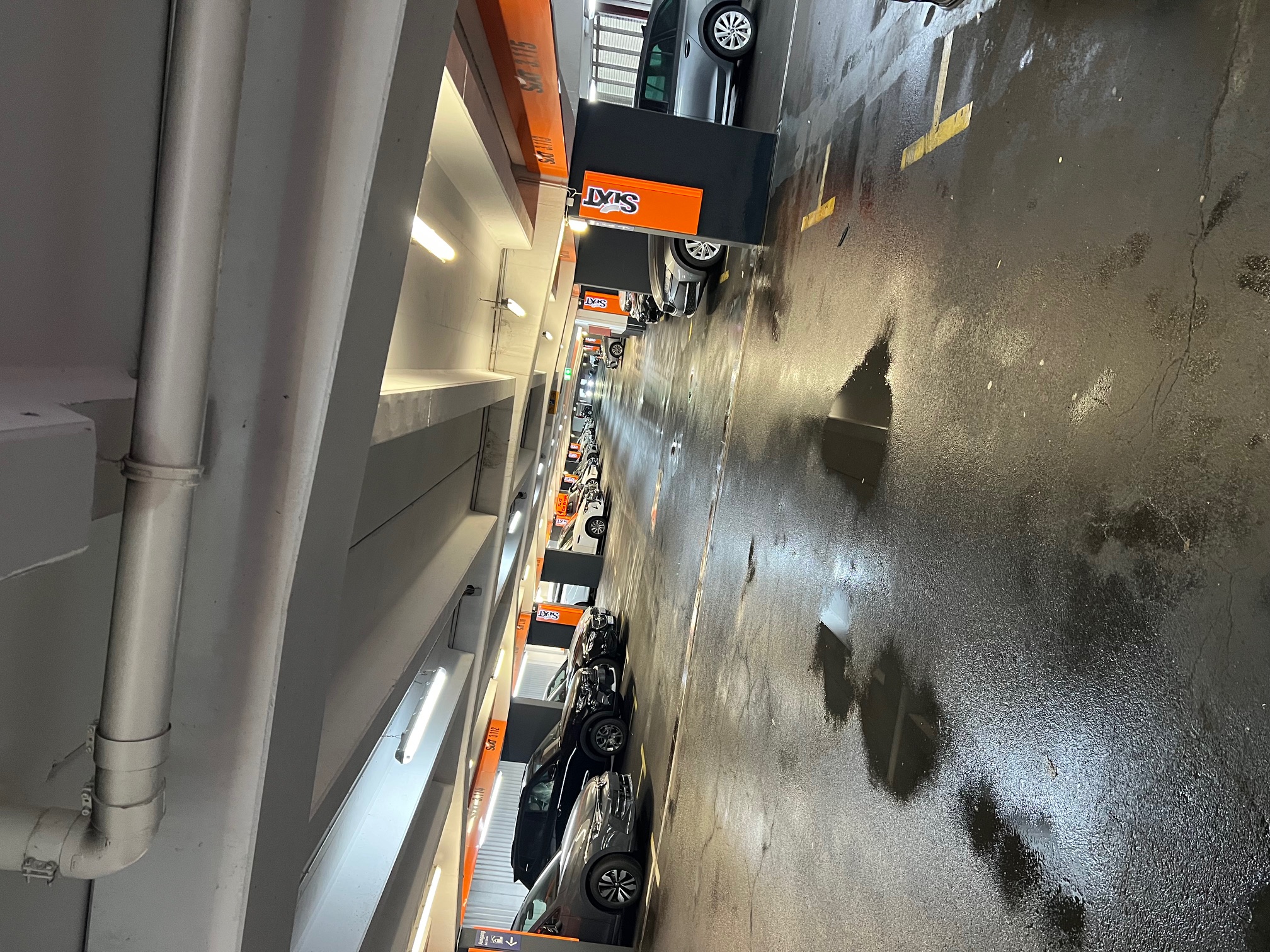 SIXT Autovermietung Düsseldorf Zentrum/HBF, Willi-Becker-Allee 10 in Düsseldorf