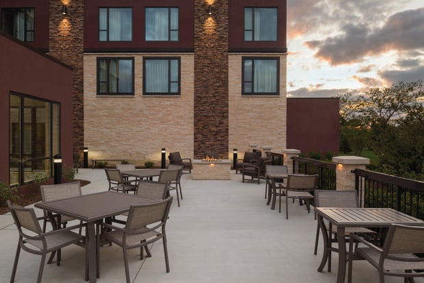Images Holiday Inn Chicago - Schaumburg by IHG