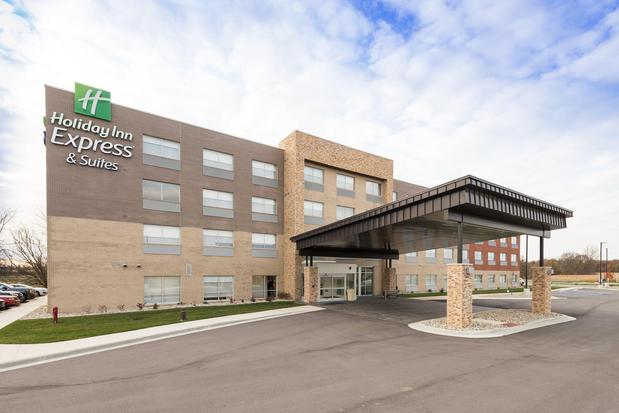 Images Holiday Inn Express & Suites Auburn, an IHG Hotel