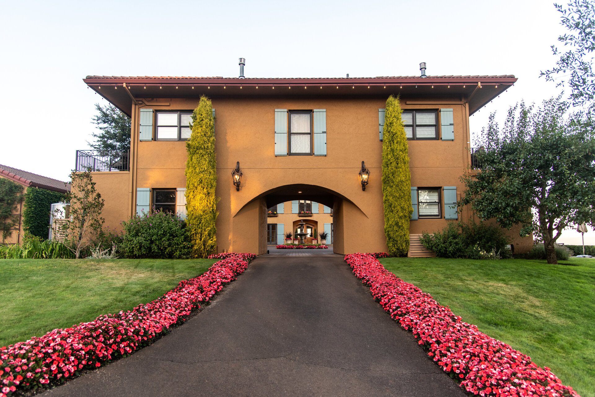 Black Walnut Inn & Vineyard Image