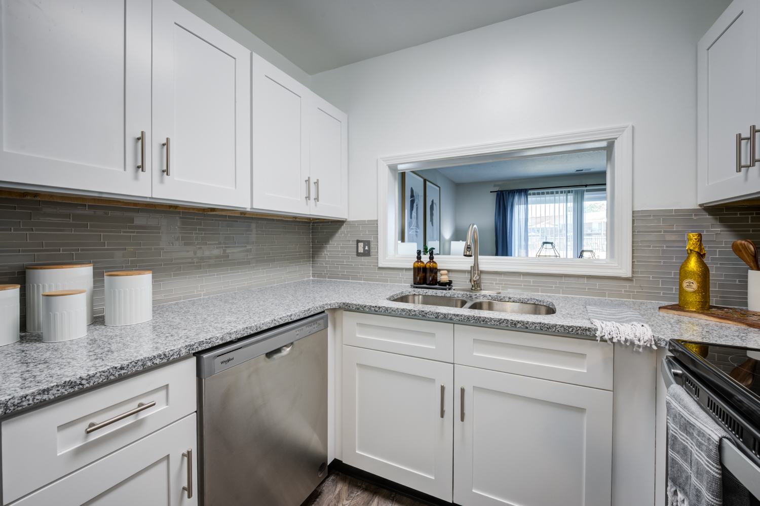 The Boardwalk at Westlake Apartments and Townhomes Image