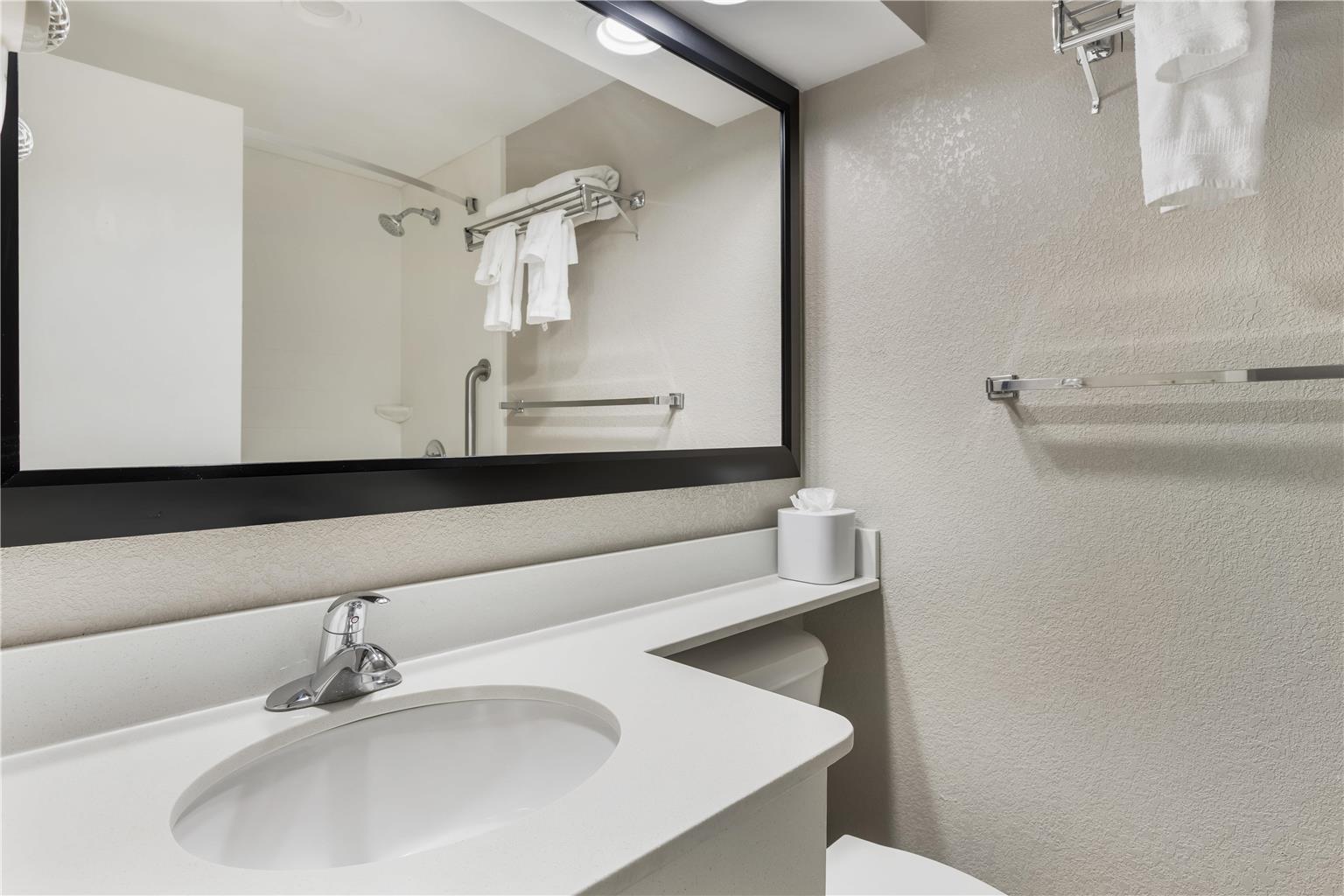 King Studio Bathroom