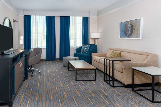 Images Hampton Inn & Suites Buffalo Downtown