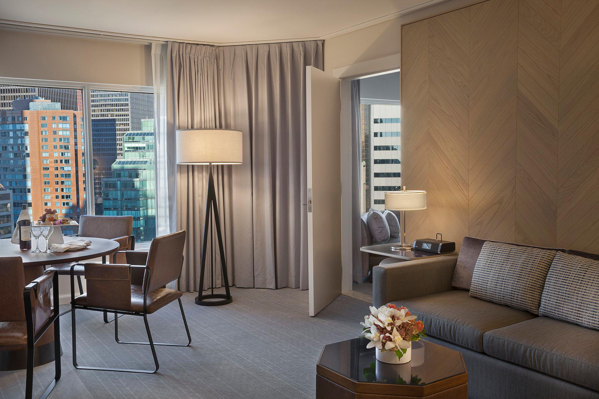 Images InterContinental Toronto Centre by IHG