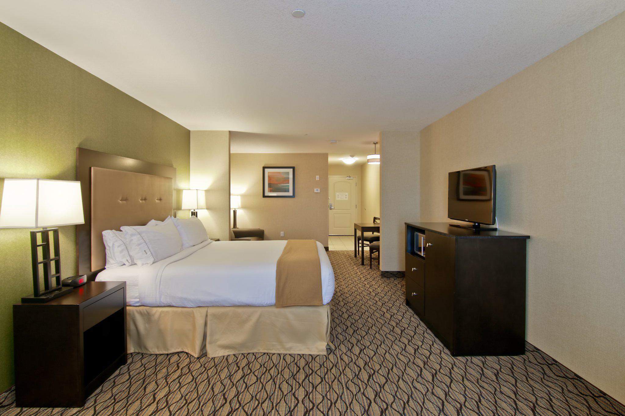 Holiday Inn Express & Suites Fort Saskatchewan, an IHG Hotel Fort Saskatchewan (780)997-9700