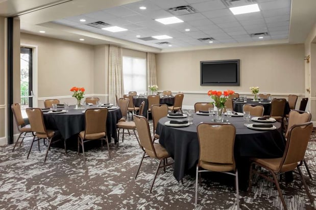 Images Hilton Garden Inn Atlanta Perimeter Center