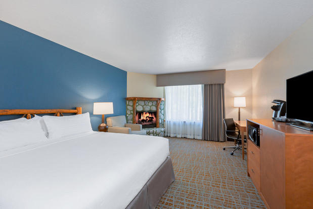 Images Holiday Inn Resort the Lodge at Big Bear Lake, an IHG Hotel