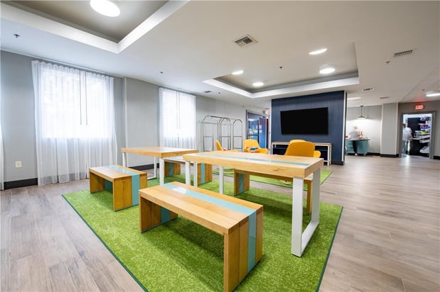 Images Spark by Hilton Lafayette South