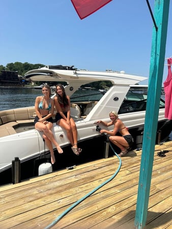 Images Quicky's Boat Rentals & Gas Dock
