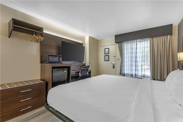 Images Best Western Salisbury Plaza