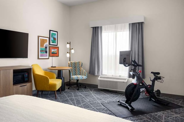Images Hampton Inn & Suites Moline-Quad City Int'l Aprt