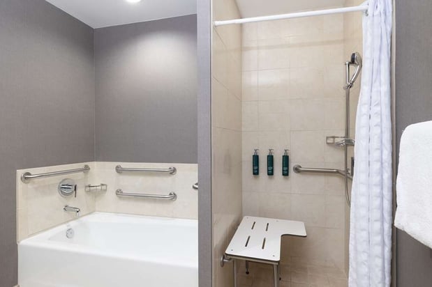 Images Hilton Promenade at Branson Landing