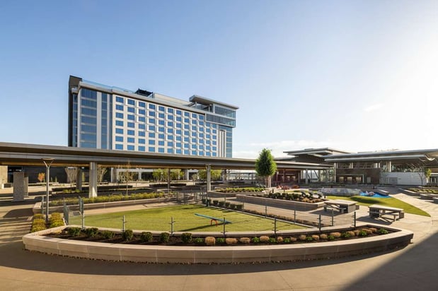 Images Hilton BNA Nashville Airport Terminal
