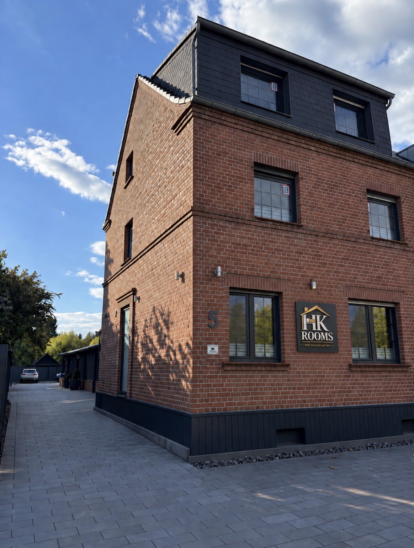 HK ROOMS UG (haftungsbeschränkt), Merkatorstraße 5 in Grevenbroich