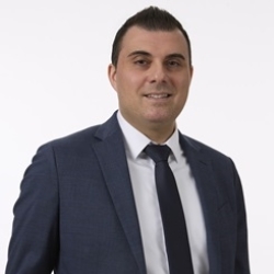 Images Mark Lourenco - TD Wealth Private Investment Advice