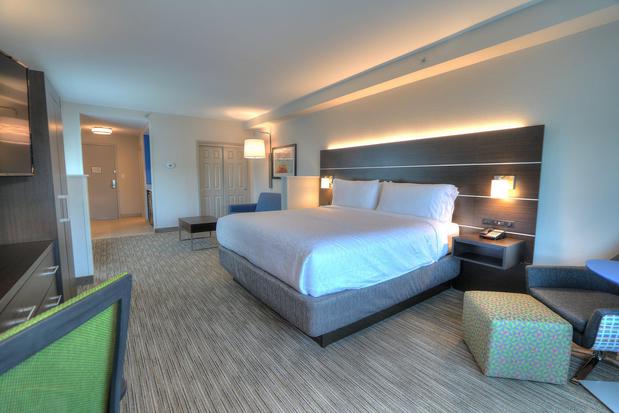 Images Holiday Inn Express & Suites Mobile/Saraland, an IHG Hotel