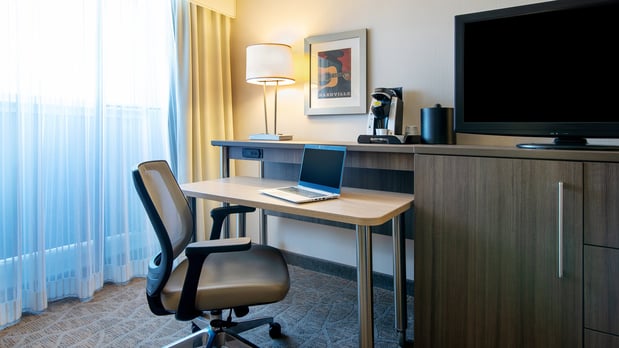 Images Holiday Inn Nashville-Vanderbilt (Dwtn) by IHG