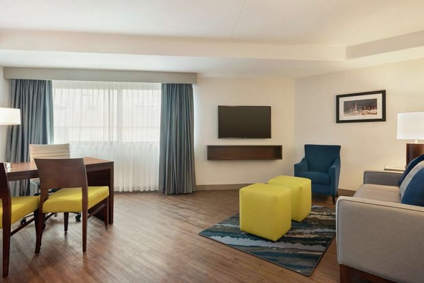 Images Embassy Suites by Hilton Indianapolis Downtown