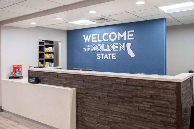Images Hampton Inn & Suites Agoura Hills