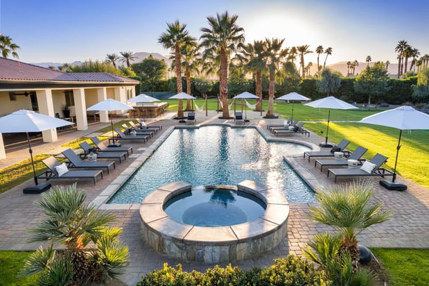 Images TRAVLR Vacation Homes