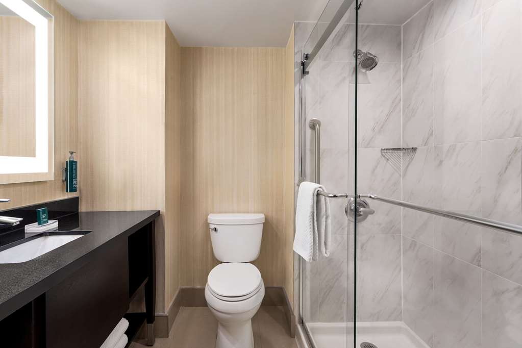Images DoubleTree by Hilton Pointe Claire Montreal Airport West