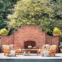 Images Hannelore Kaplan, VP William Raveis Real Estate