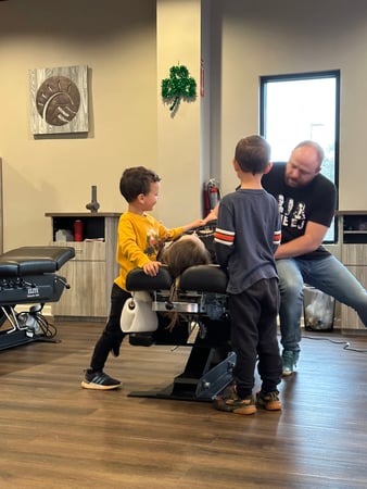 Images 100% Chiropractic - Sharpsburg