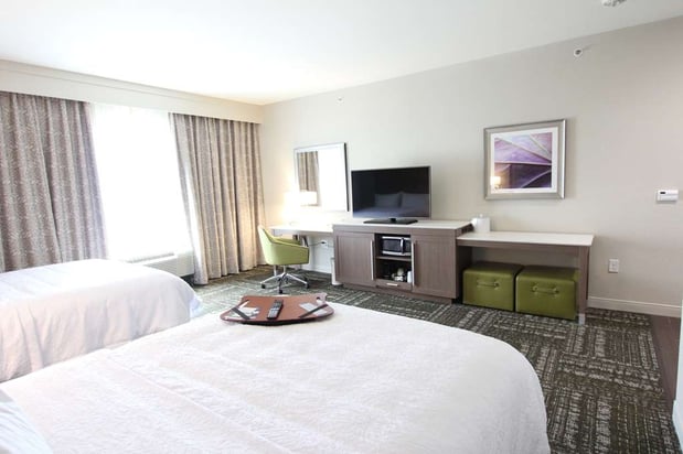 Images Hampton Inn & Suites Dallas Market Center
