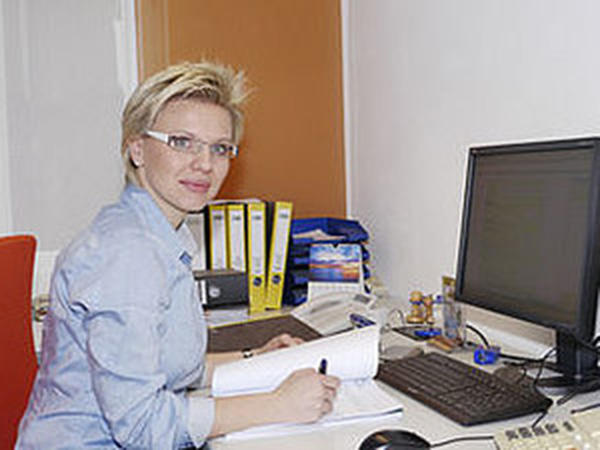 Bild 2 Steuerberaterin Katrin Wiedemann in Bautzen