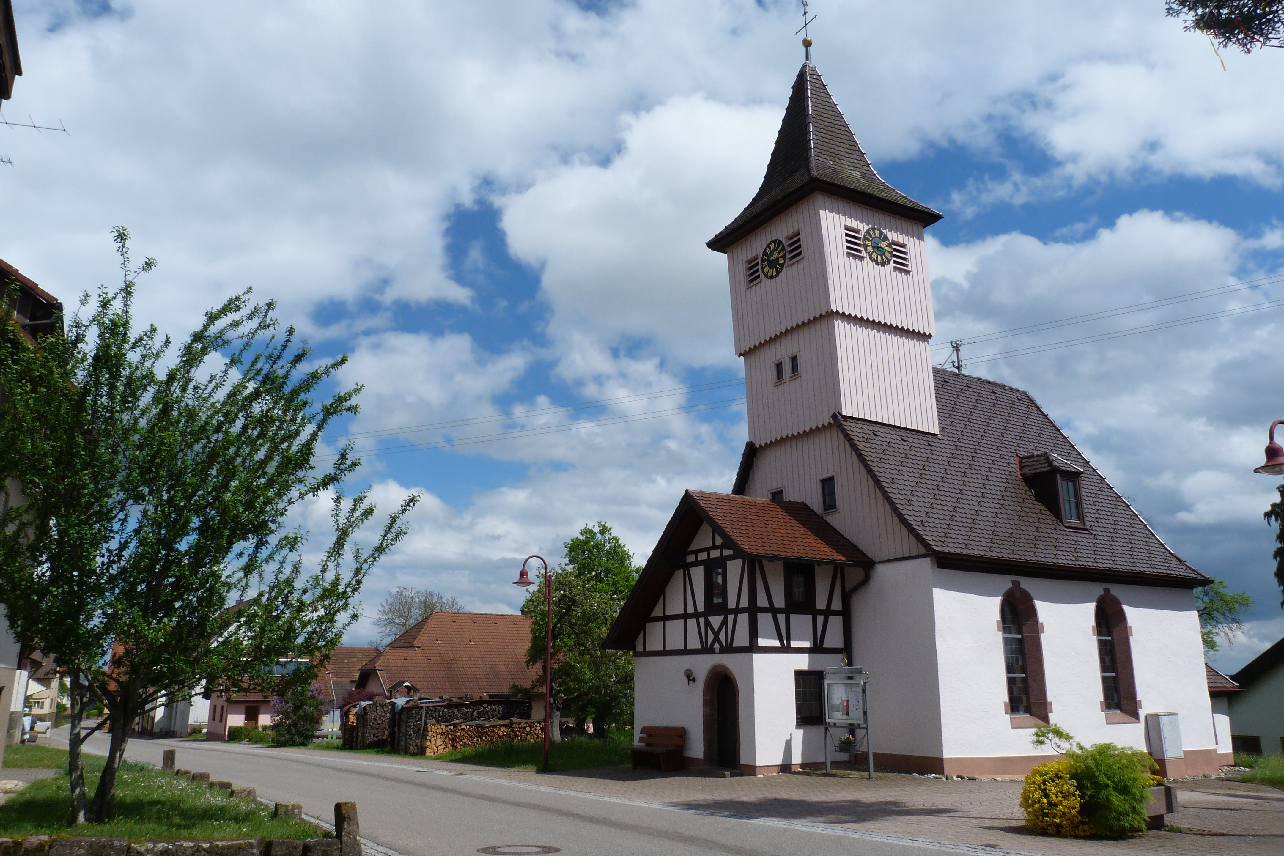 Evangelische Dorfkirche - Evangelische Kirchengemeinde Grömbach-Wörnersberg, Hauptstraße 44 in Wörnersberg