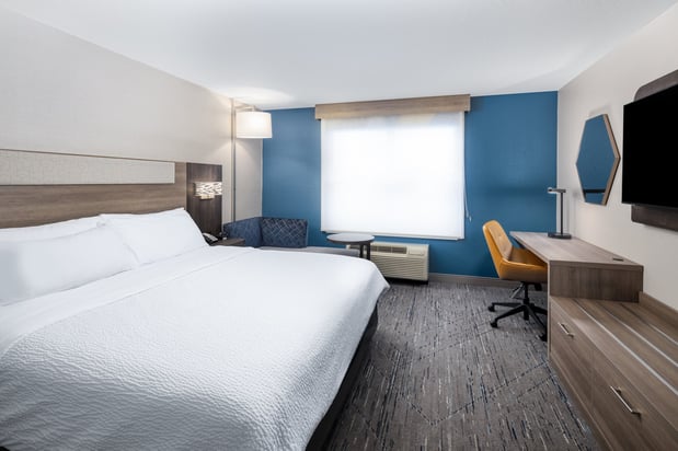 Images Holiday Inn Express & Suites Green Bay East by IHG