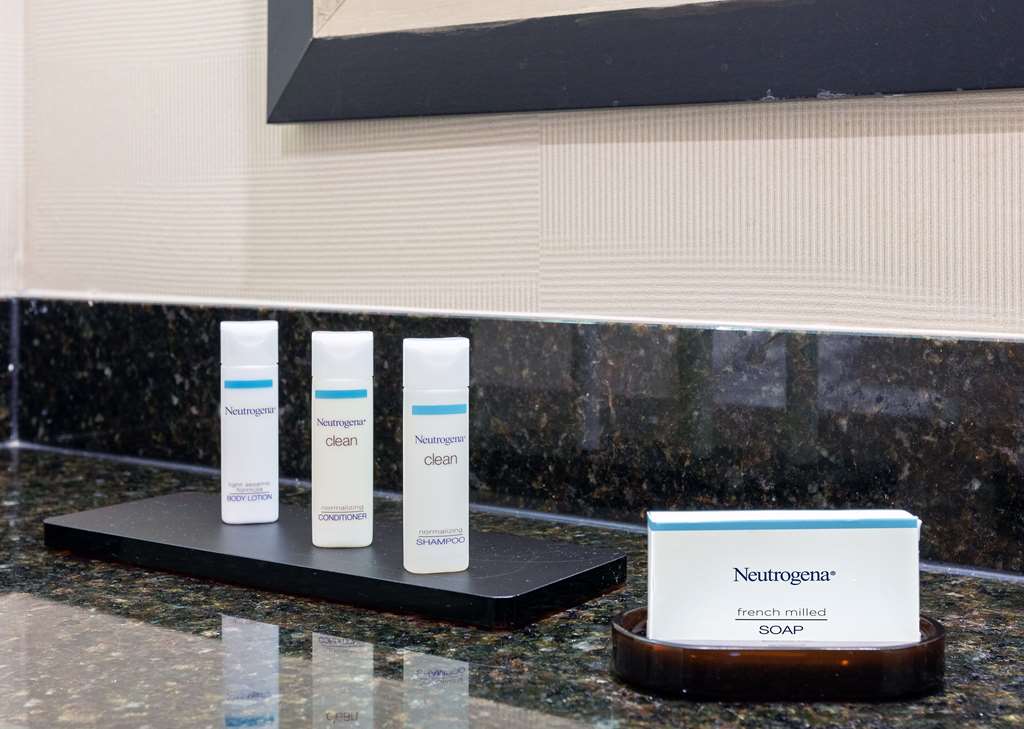 Embassy Suites by Hilton Greensboro Airport