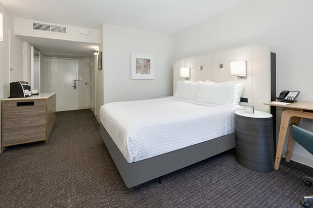 Images Crowne Plaza Dallas Downtown by IHG