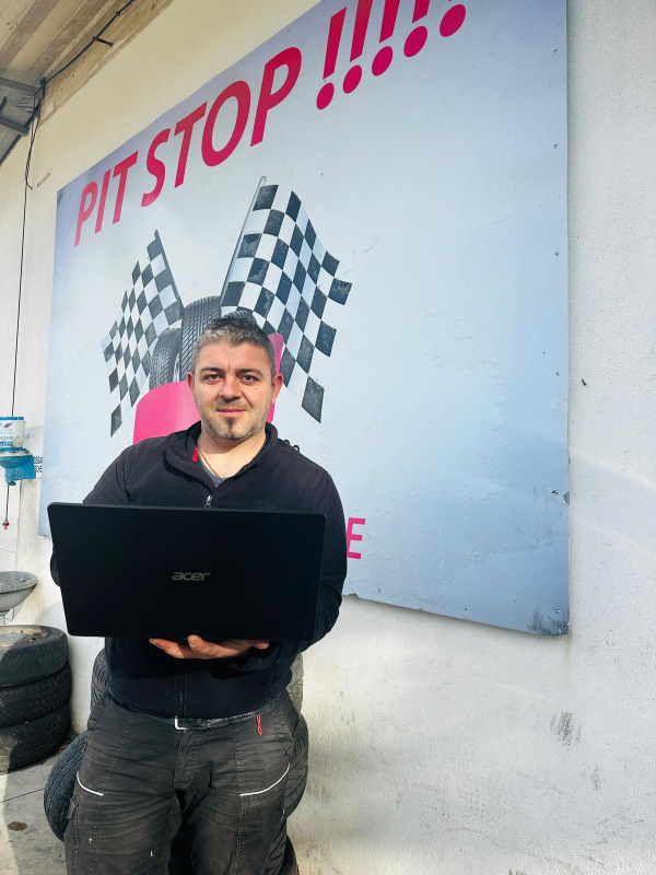 Images Pit Stop di Antonello Fornataro
