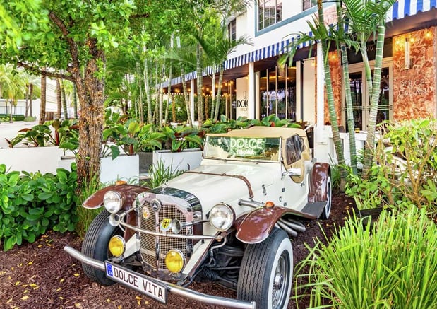 Images Gale South Beach, Curio Collection by Hilton