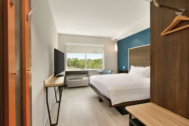 Images Tru by Hilton Charlotte Ayrsley