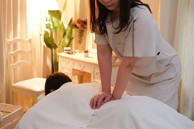 Images Pressentir 白金店