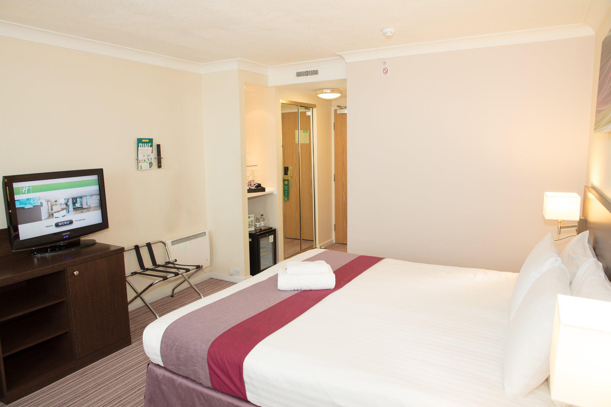 Holiday Inn Slough - Windsor, an IHG Hotel Slough 03333 209351