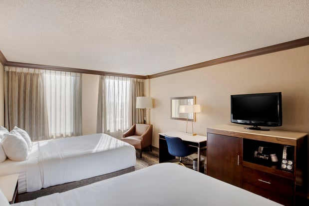Images Crowne Plaza Harrisburg-Hershey by IHG