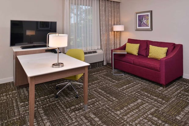 Images Hampton Inn & Suites Dallas Market Center