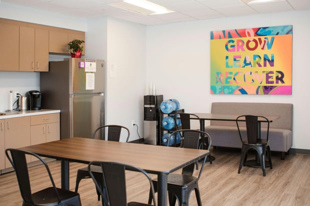 Images Pasadena Villa Outpatient Treatment Center - McLean