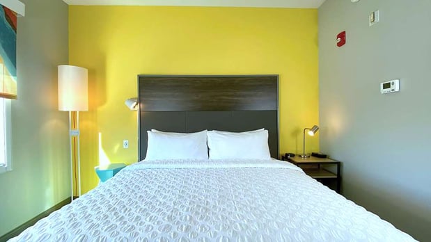 Images Tru by Hilton Baltimore Harbor East