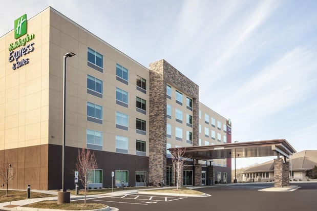 Images Holiday Inn Express & Suites Hudson I-94 by IHG