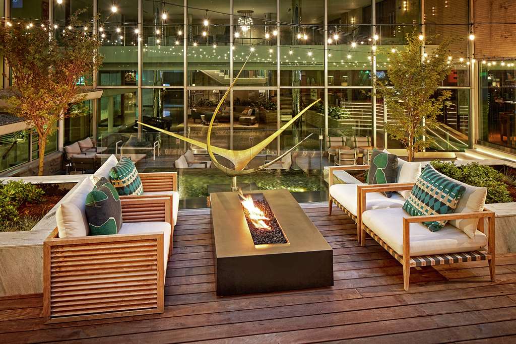 The Statler Dallas, Curio Collection by Hilton