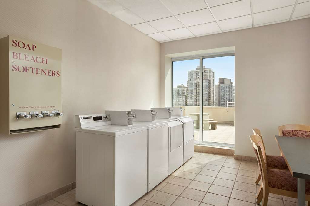 Images Hampton Inn & Suites by Hilton Vancouver-Downtown