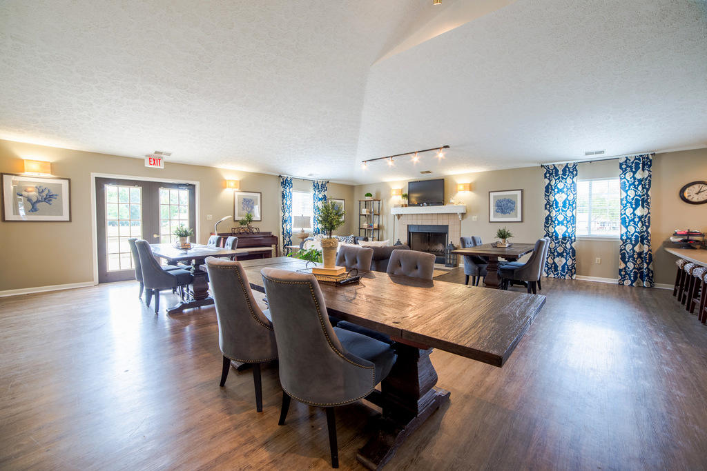 Shady Oak Village - Senior Living Apartments Photo