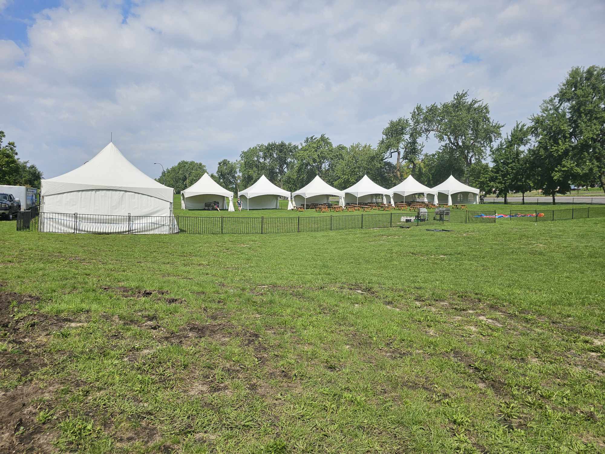 Images Les Abris St-Michel Inc. - Location de chapiteaux